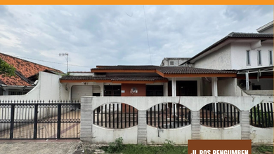 Penawaran Eksklusif, rumah Mewah di Kebon Jeruk, Jakarta Barat, LB 200m²