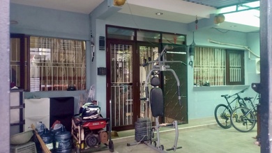 Kesempatan Rumah di Duri Kosambi, Jakarta Barat, LB 100m², Harga 1,7 Miliar