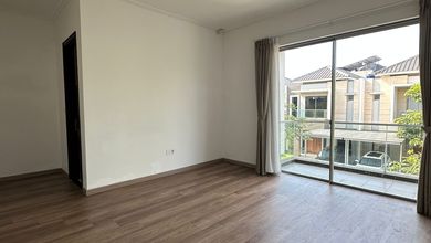 Disewakan Rumah Murah di Pantai Indah Kapuk, Jakarta Utara, LT 120m²