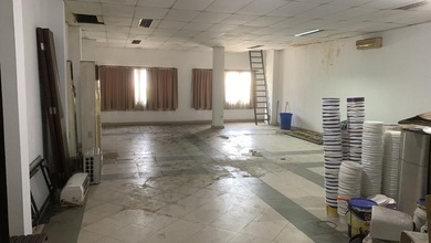 Ruko Gandeng Strategis di Jalan Raya Hayam Wuruk Dijual, cocok untuk Branding, showroom atau Perkantoran