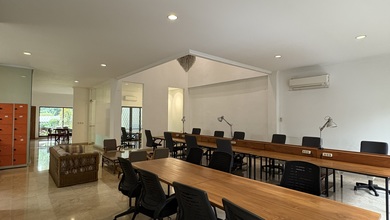 Hunian Mewah di Kedoya Baru, Jakarta Barat, 5 KT, LT 560m²