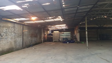 Dijual gudang ex furniture di harapan indah, medan satria bekasi