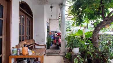 Hunian Elite di Kawasan Tebet, Jakarta Selatan, LB 130m², Harga 3,5 Miliar