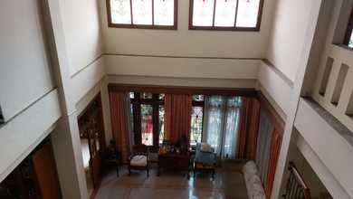 Rumah Elite di Kawasan Kramat Jati, Jakarta Timur, LB 500m², Harga 4,5 Miliar