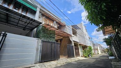 Rumah Favorit di Duren Sawit, Jakarta Timur, 4 KT, Harga 1,7 Miliar