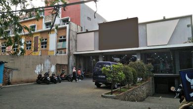Disewakan Ruko Besar Eks Supermarketjalan Raya Patriot Kranji Bekasi