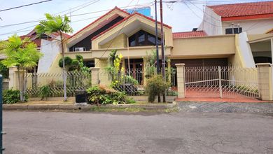 Hunian Mewah di Kawasan Mulyorejo, Surabaya, LB 300m², Harga 7 Miliar