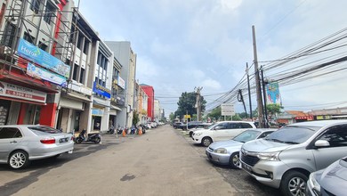 Ruko pinggir jalan raya di Ruko Sutra Niaga 1 Alam Sutra 