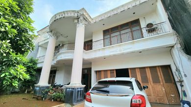 Hunian Prestisius di Kawasan Puri Indah, Jakarta Barat, LB 600m², Harga 12,5 Miliar