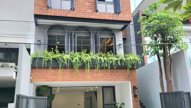 Rumah Area Premium Pondok Indah, Jakarta Selatan - Harga Menarik 9,9 Miliar