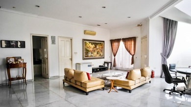 Rumah Area Premium Kebon Jeruk, Jakarta Barat - Harga Menarik 12,5 Miliar