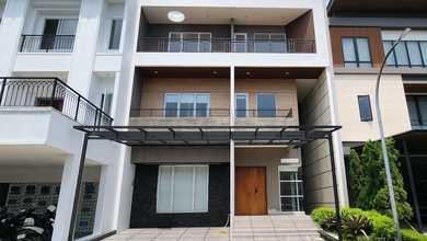 Kesempatan Eksklusif, rumah Prestisius di Alam Sutera, Tangerang, LB 450m²