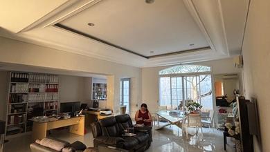 Rumah Prestisius di Kawasan BSD, Tangerang Selatan, LB 250m², Harga 7 Miliar