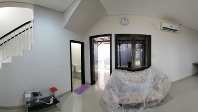 Dikontrakkan Rumah Murah di BSD, Tangerang Selatan, LT 120m²