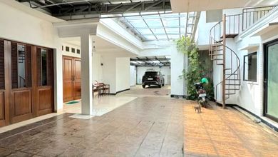 For Sale rumah Mewah di Kemang, Jakarta Selatan - LT 535m²