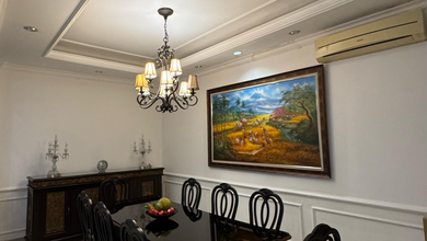 Rumah Mewah di Menteng, Jakarta Pusat, 4 KT, LT 156m²