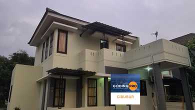 Rumah Dijual di Legenda Wisata, Bogor, LB 100m², Harga Kompetitif!