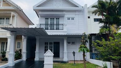Kesempatan Rumah di Kota Wisata, Bogor, LB 150m², Harga 2,1 Miliar