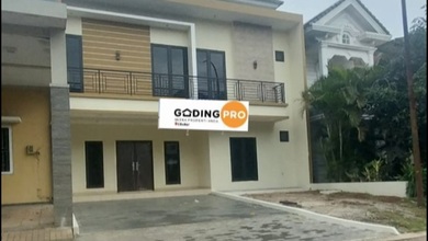 Rumah Elite di Kawasan Kota Wisata, Bogor, LB 300m², Harga 3,3 Miliar