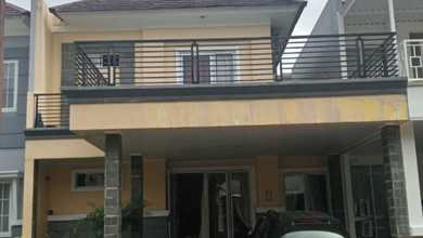 Dijual Rumah Strategis di Kota Wisata, Bogor - LT 128m²