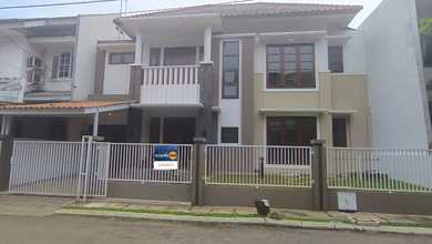Rumah Mewah di Jatikarya, Bekasi, 5 KT, LT 180m²