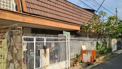 Kost Mahasiswa Kantor Dekat Trisakti Untar 23 Kamar Row 2 Mobil