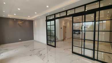Rumah Elegan di Cengkareng, Jakarta Barat, 5 KT, LT 120m²