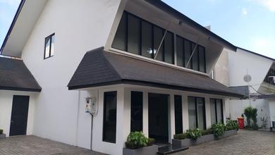 Rumah Sewa di Kawasan Pakubuwono, Jakarta Selatan, Lokasi Strategis, Harga Menarik