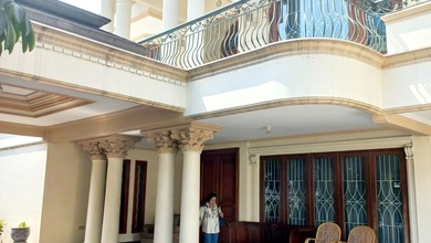 Rumah Siap Huni di Pondok Indah, Jakarta Selatan, LT 814m², Harga 600 Juta /tahun