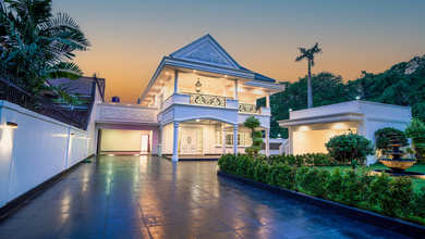 Penawaran Langka, rumah Mewah di Mampang Prapatan, Jakarta Selatan, LB 110m²