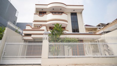 Jual Rumah Siap Huni di Tamansari, Jakarta Barat, LT 203 m2