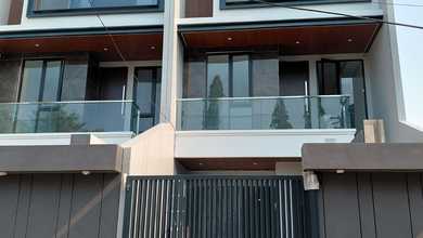 Dijual rumah Mewah di Sunter, Jakarta Utara - LT 150m²