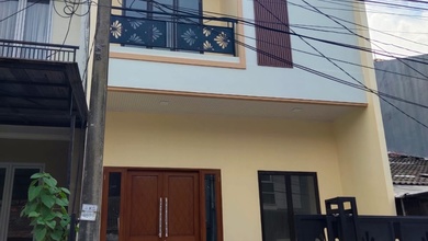 Rumah Mewah di Kawasan Kelapa Gading, Jakarta Utara, LB 180m², Harga 3,6 Miliar