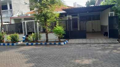 Rumah Mewah di Kawasan Kendangsari, Surabaya, LB 260m², Harga 5,5 Miliar