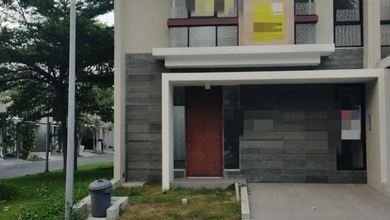 Rumah Sewa Nyaman Lokasi Citraland, Surabaya, LB 86m²