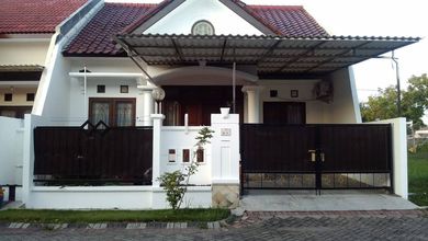 Jual Rumah Nyaman di Wiyung, Surabaya - LT 135m²