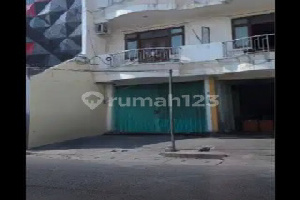 Disewakan Ruko Pusat Kota Jl. Genteng Muhammadiyah