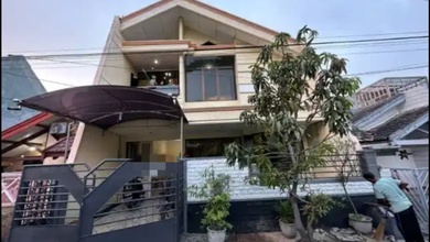 Disewakan Cepat Rumah Cantik dengan Lahan Luas 135 m2 Kawasan Mulyorejo