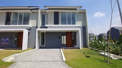 Properti Siap Pakai di Kawasan Citraland, Surabaya, LT 120m²