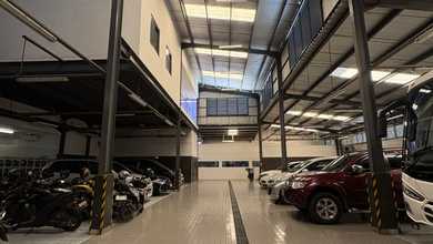 Disewakan Gedung Ex Showroom Jalan Raya Bulevart Alam Sutra Sutra 
