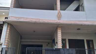 Rumah 3 Lantai Bagus Siap Huni di Taman Royal Tangerang Kota