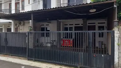 Rumah Modern area Ciputat Timur, Tangerang Selatan, LT 170 m2