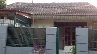 Dijual Rumah Nyaman di Serpong, Tangerang Selatan - LT 180m²