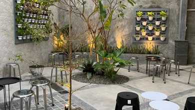 Disewakan Tempat Usaha Ex Cafe, Lokasi Strategis, Di Duren Sawit