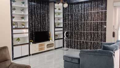 For Sale rumah Eksklusif di Harapan Indah, Bekasi - LT 200m²