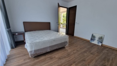 Penawaran Eksklusif, rumah Mewah di BSD Vermont, Tangerang, LB 350m²