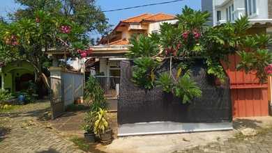 Rumah Prestisius di Kawasan Ciledug, Tangerang, LB 700m², Harga 4 Miliar