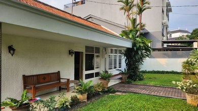 Rumah Area Luxury Pancoran, Jakarta Selatan - Harga Menarik 13 Miliar
