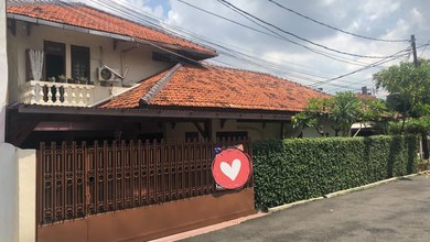Rumah Mewah di Mampang Prapatan, Jakarta Selatan, 5 KT, LT 232m²