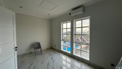 Jual Rumah Mewah Luas 69 m2 Area Kerobokan, Badung